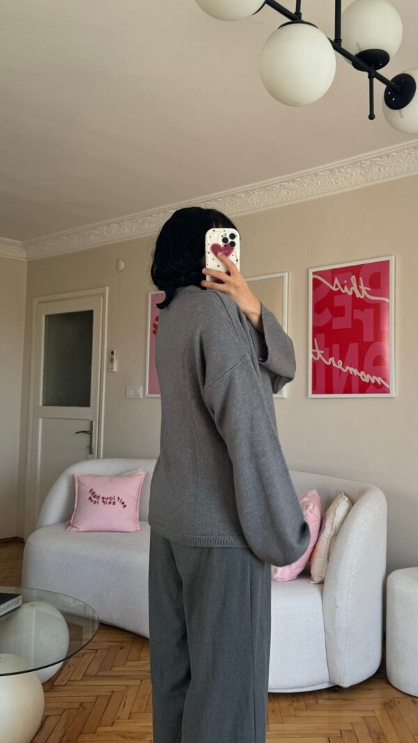 Viola Dark Grey Sweater