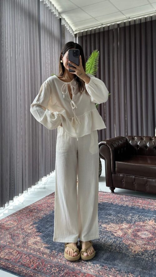 Alexa Front Binding Cream Muslin Set
