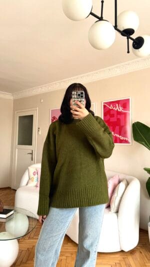 Charlotte Olive Green Sweatshirt