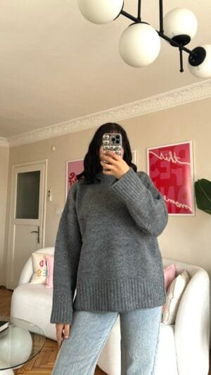 Charlotte Dark Grey Sweatshirt