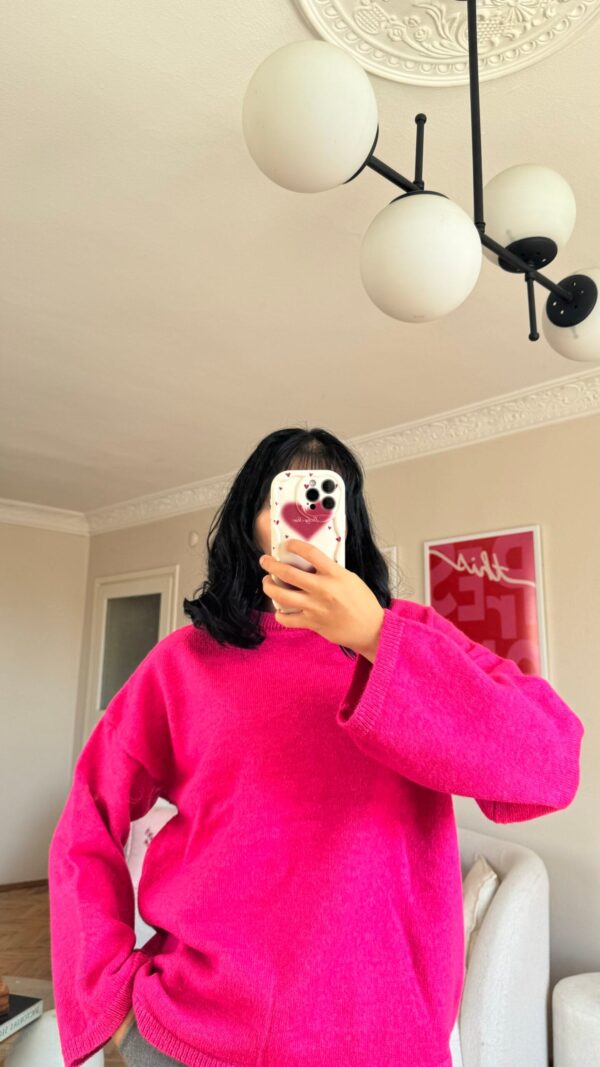 Viola Fushia Sweater