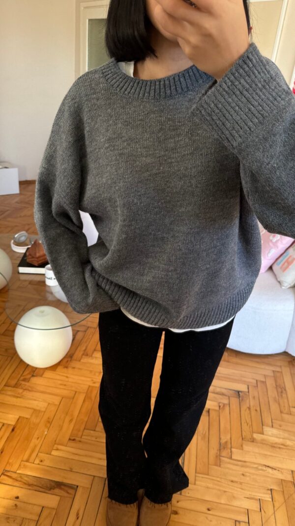 Sandy Dark Grey Sweatshirt