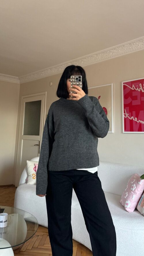 IMG_1682 Key Dark Grey Sweater