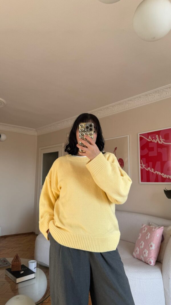 Sandy Yellow Sweatshirt