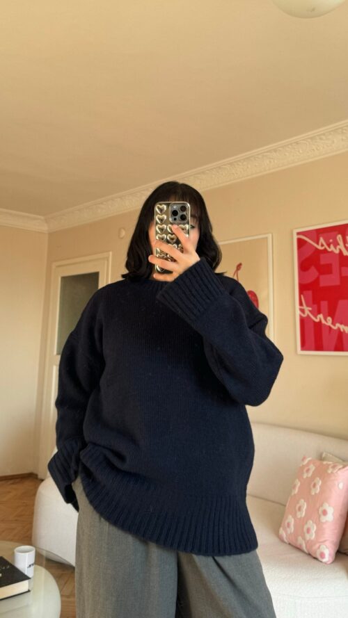 Charlotte Navy Sweatshirt