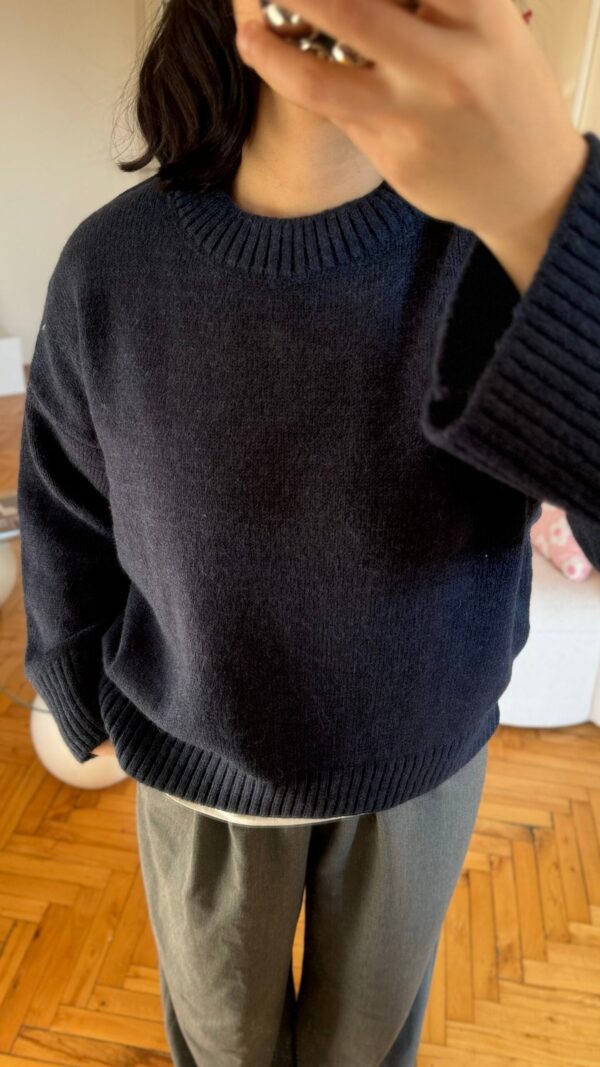Sandy Navy Sweatshirt