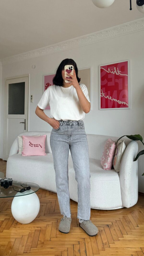 Olivia Grey Jeans