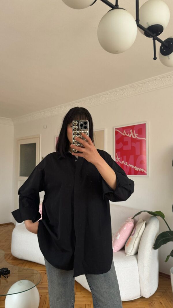Laura Black Shirt