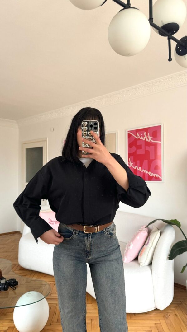 Laura Black Shirt