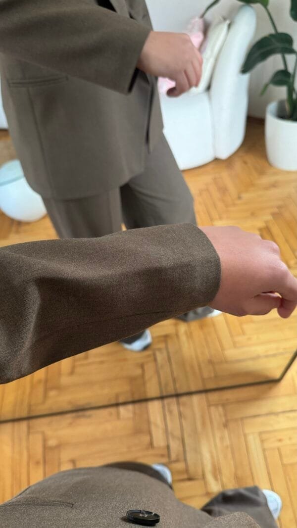 Velora Dark Brown Set
