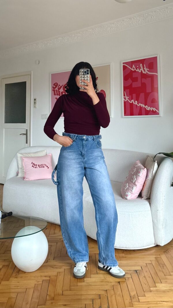 Baggy Blue Jeans
