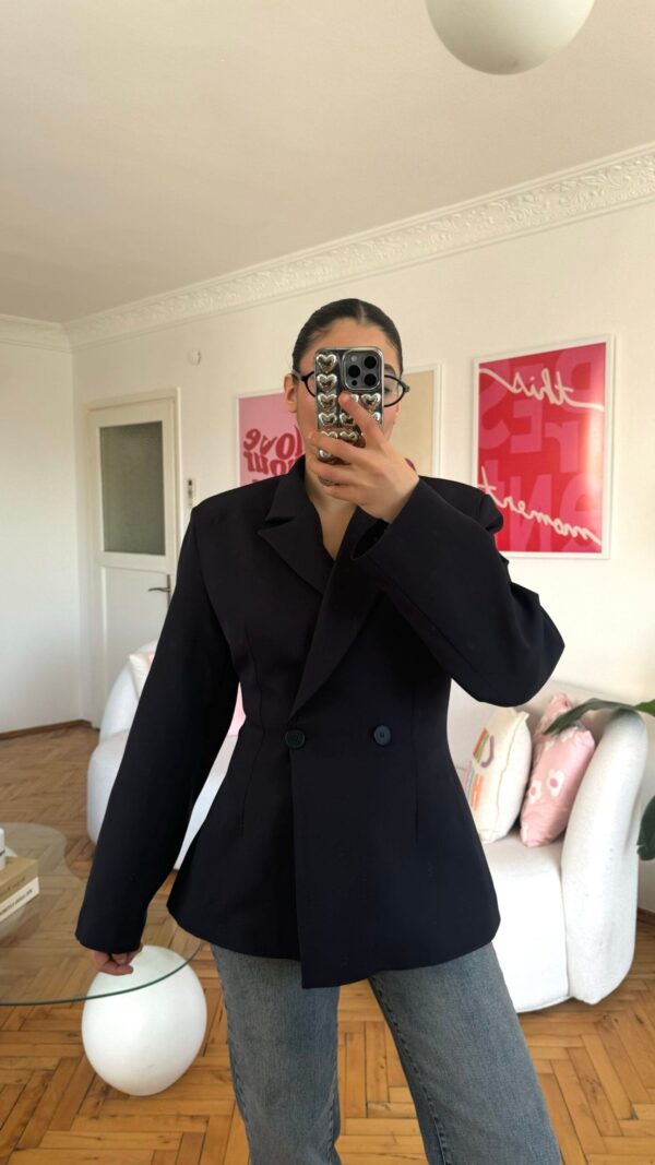 Fitted Black Blazer