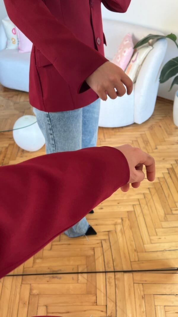 Carolina Fitted Burgundy Blazer
