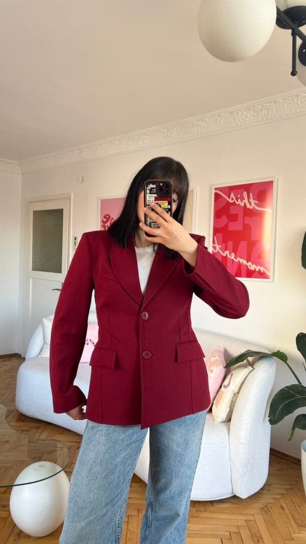 Carolina Fitted Burgundy Blazer