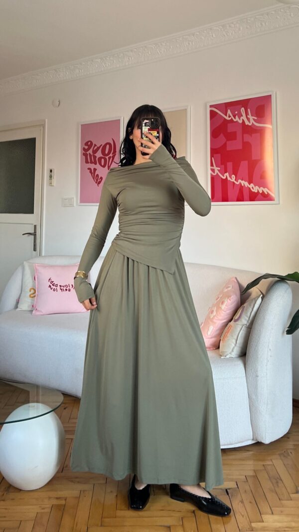 Mai Soft Green Blouse And Skirt Set