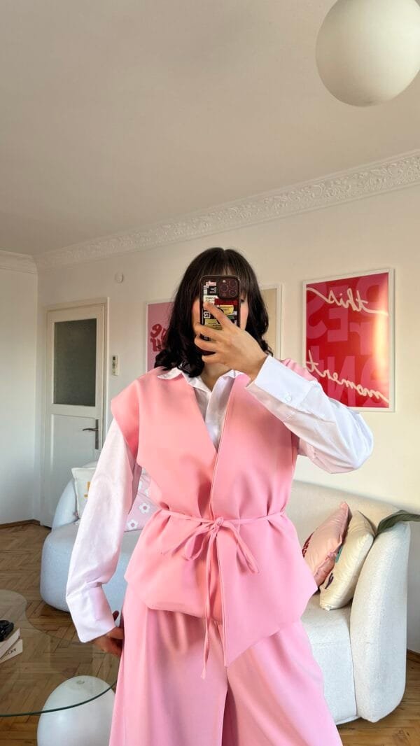 Melira Baby Pink Sleevless Set
