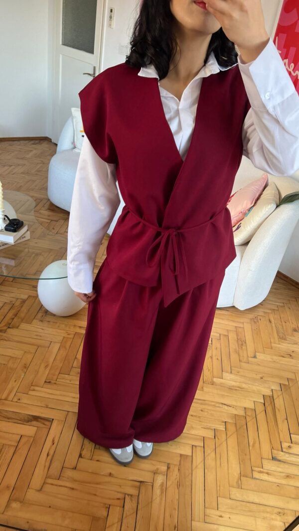 Melira Burgundy Sleevless Set