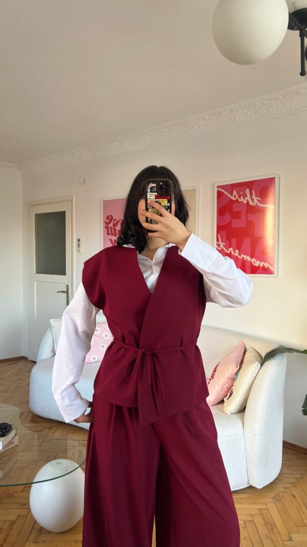 Melira Burgundy Sleevless Set