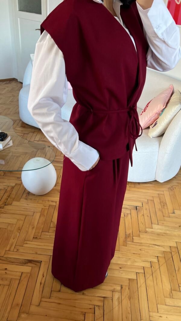 Melira Burgundy Sleevless Set