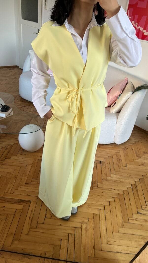 Melira Pastel Sleevless Set