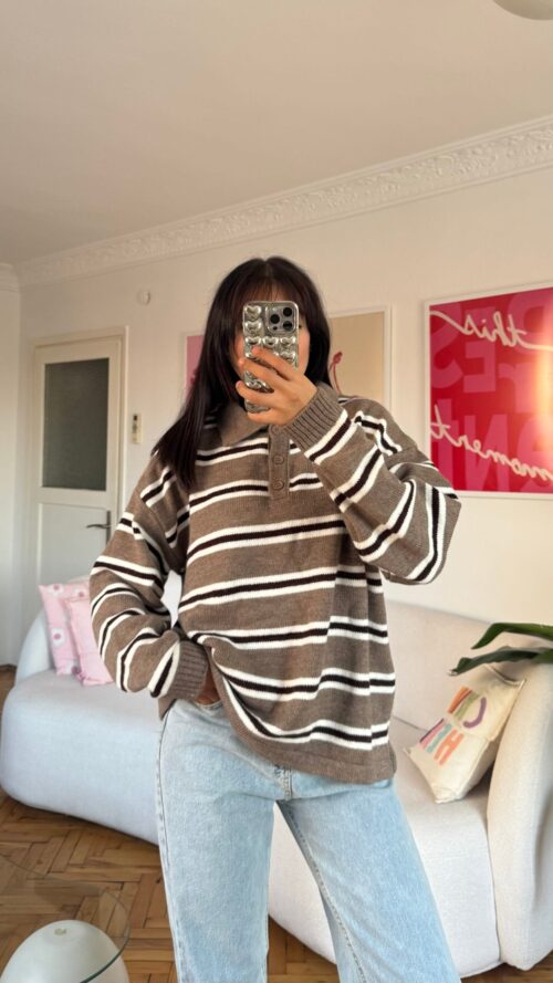 img_1161 Lindy Beige Striped Sweater