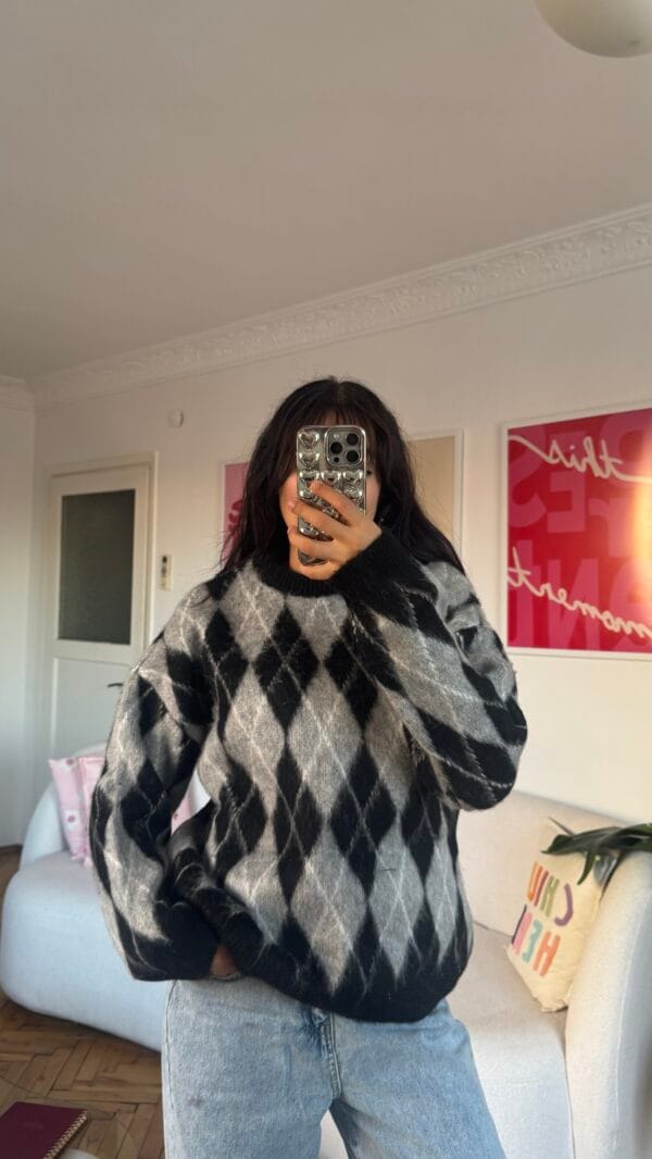 Remy Baklava Black/Grey Sweater