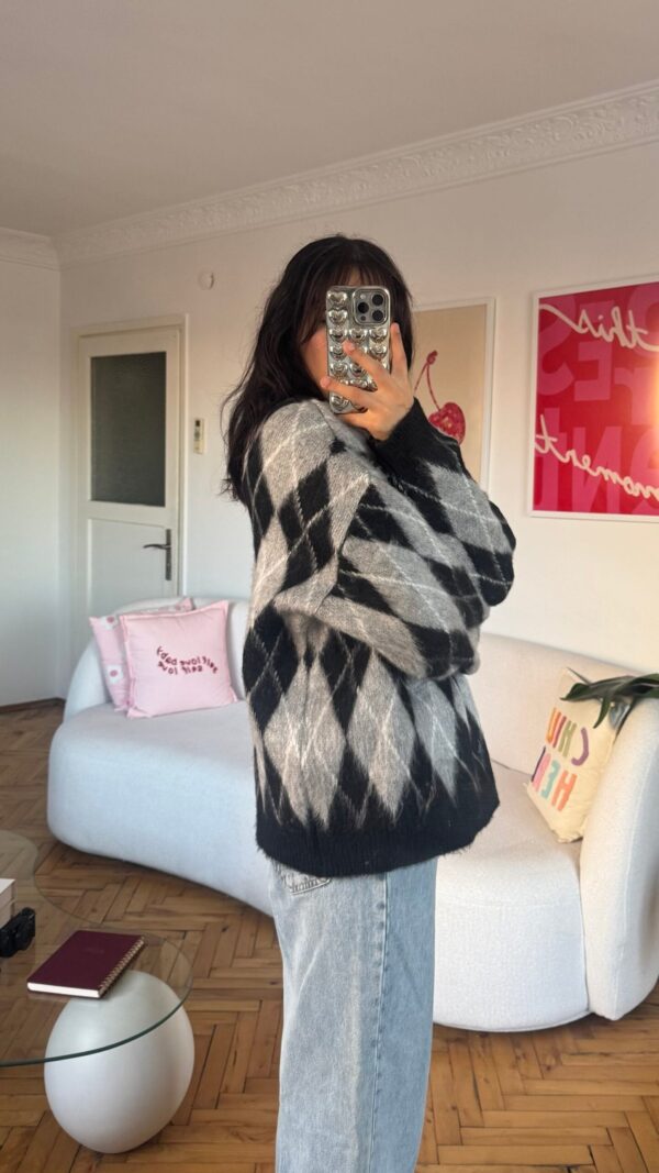 Remy Baklava Black/Grey Sweater