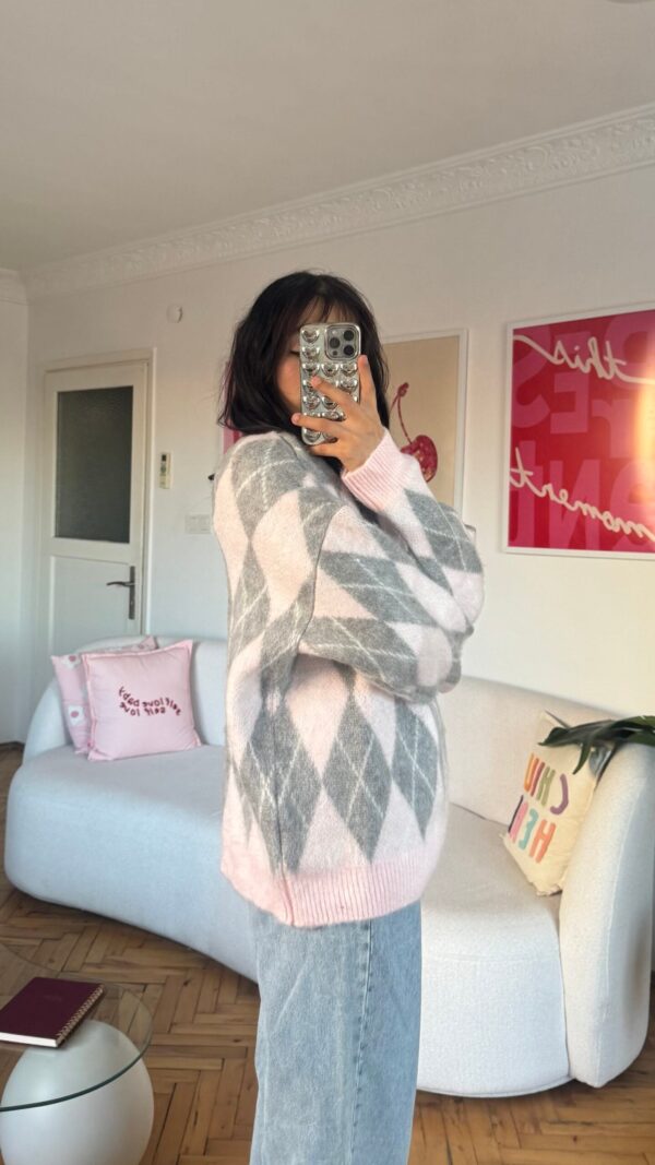 Remy Baklava Baby Pink/Grey Sweater