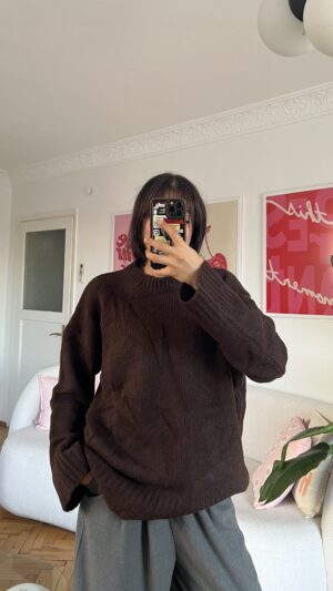 Charlotte Dark Brown Sweatshirt