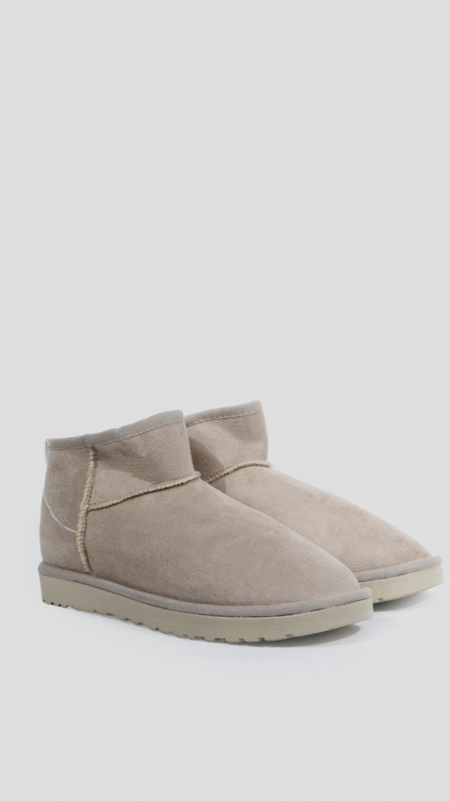 Universal Creamy UGG