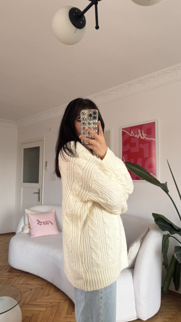 Barox Creamy Oversize Sweater