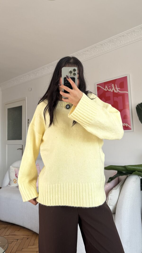 Charlotte Yellow Sweater