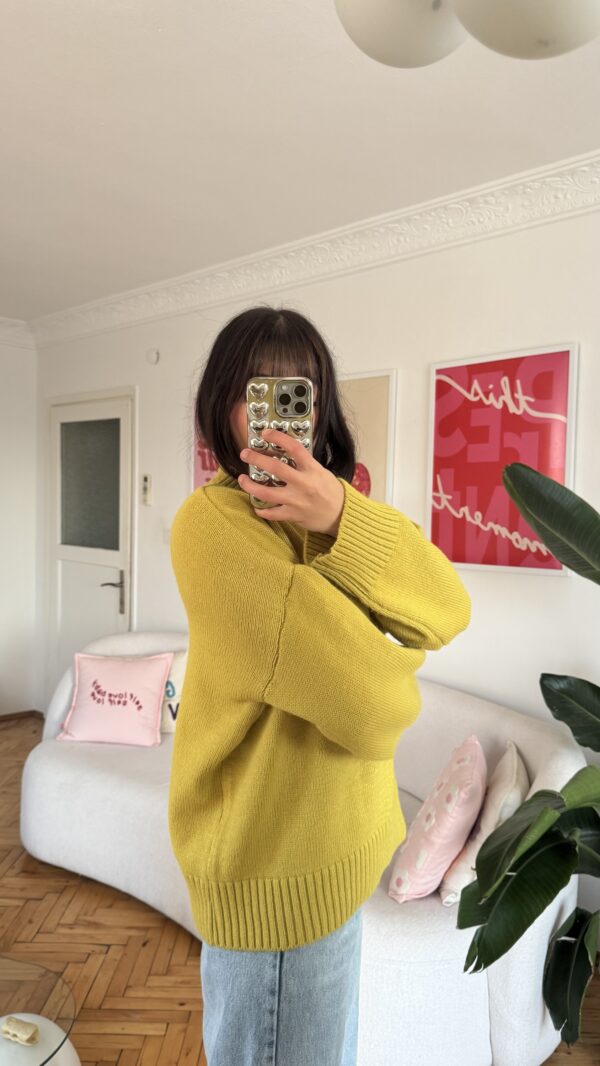 Sandy Pistachio Green Sweater