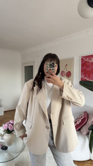 Ferya Creamy Oversize Blazer