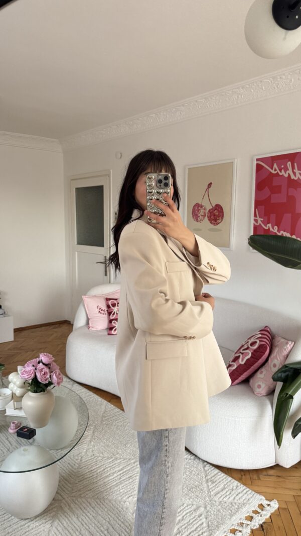 Ferya Creamy Oversize Blazer