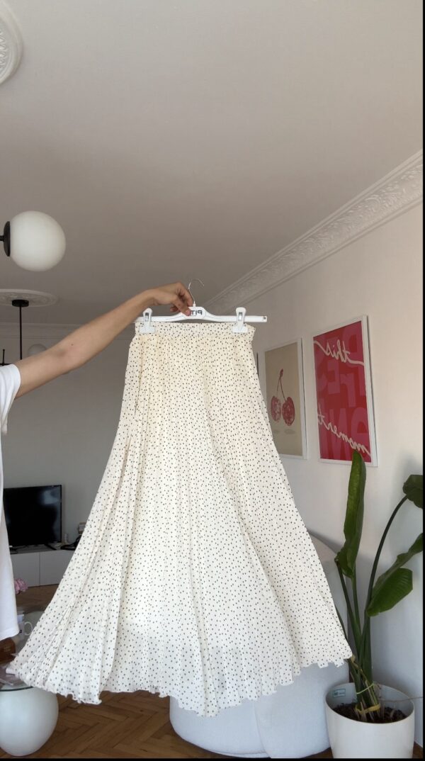 Helena Creamy Skirt