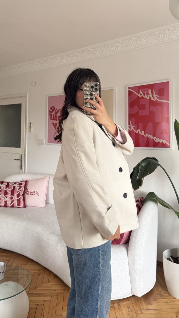 Rez Premuim Creamy Coat